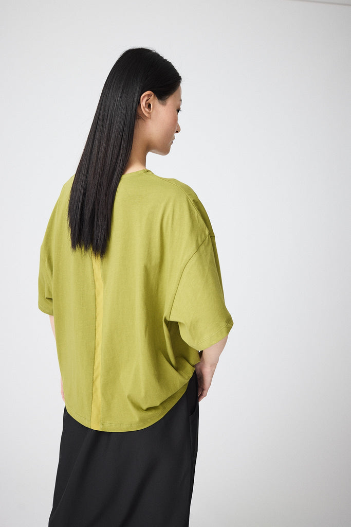 Camiseta de corte holgado confeccionada en jersey de algodón de mujer. Tantä. Color Verde
