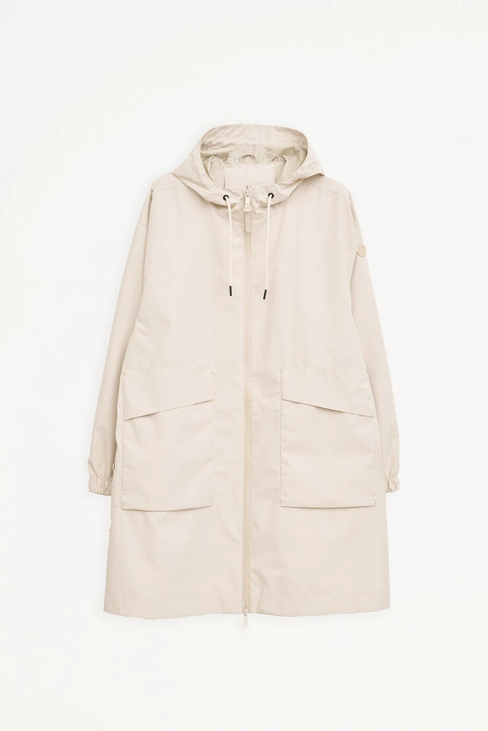 Chaqueta impermeable de mujer Nebbia en poliéster reciclado 100% impermeable. Tantä. Color Blanco roto