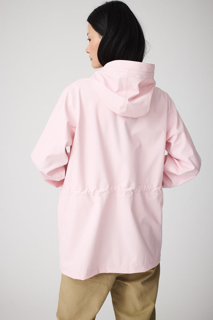 Chaqueta Impermeable Niebla de mujer Tantä. Color rosa.