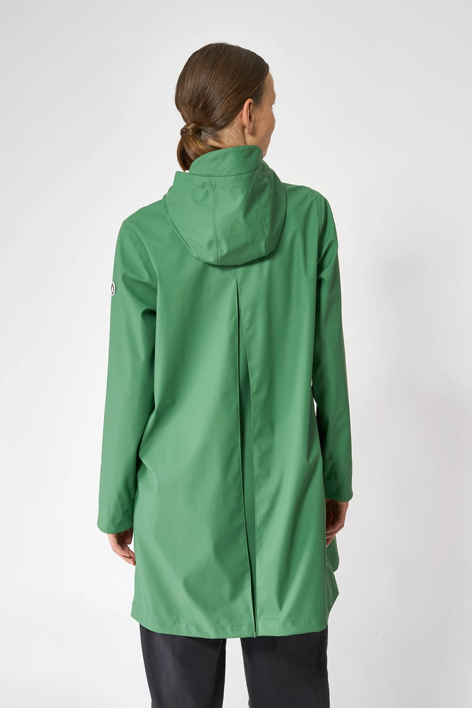 Chubasquero impermeable de mujer Nuovola de Tantä. Color verde. 