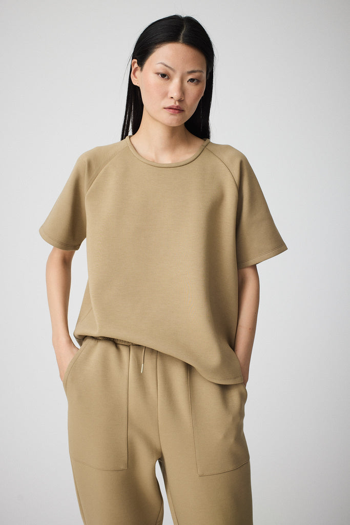  Jersey Mujer de cuello redondo Tantä Color Marron. 