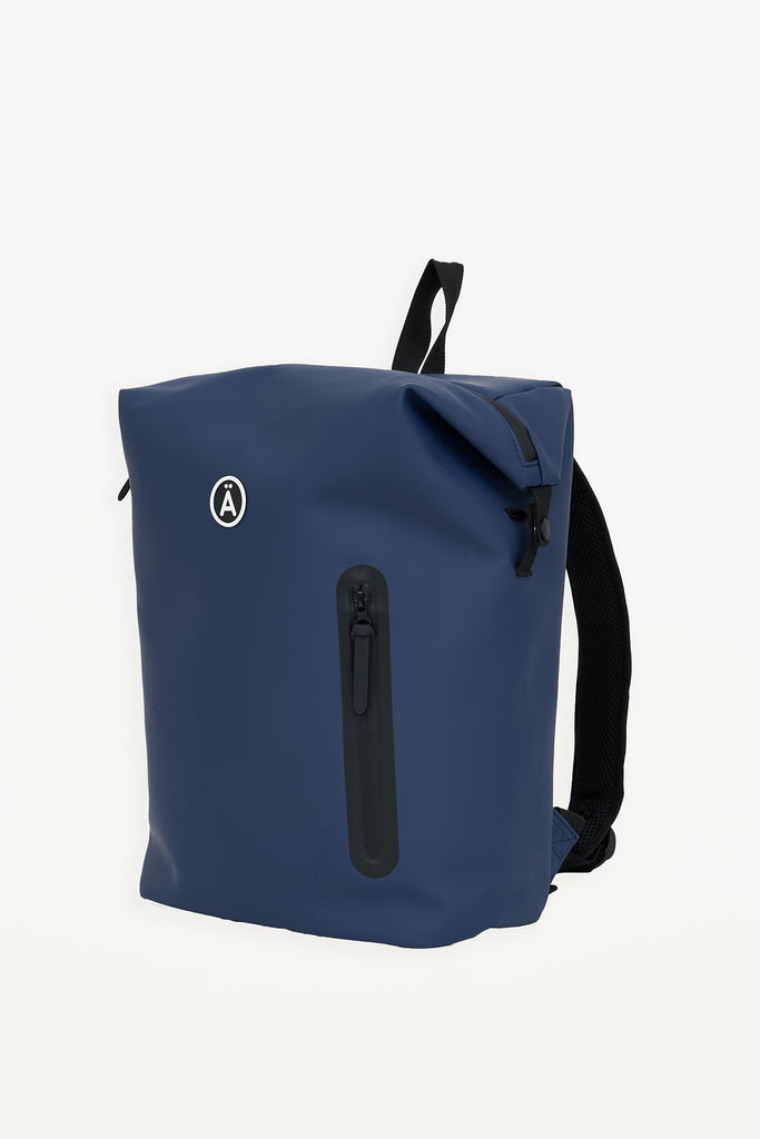 Sniego es una mochila impermeable multifuncional. AZUL