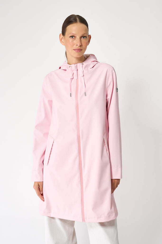 Chubasquero impermeable de mujer Nuovola de Tantä. Color rosa