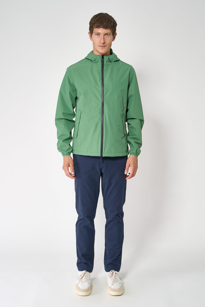  Chaqueta Tantä de HOMBRE Liutis es impermeable. Verde 