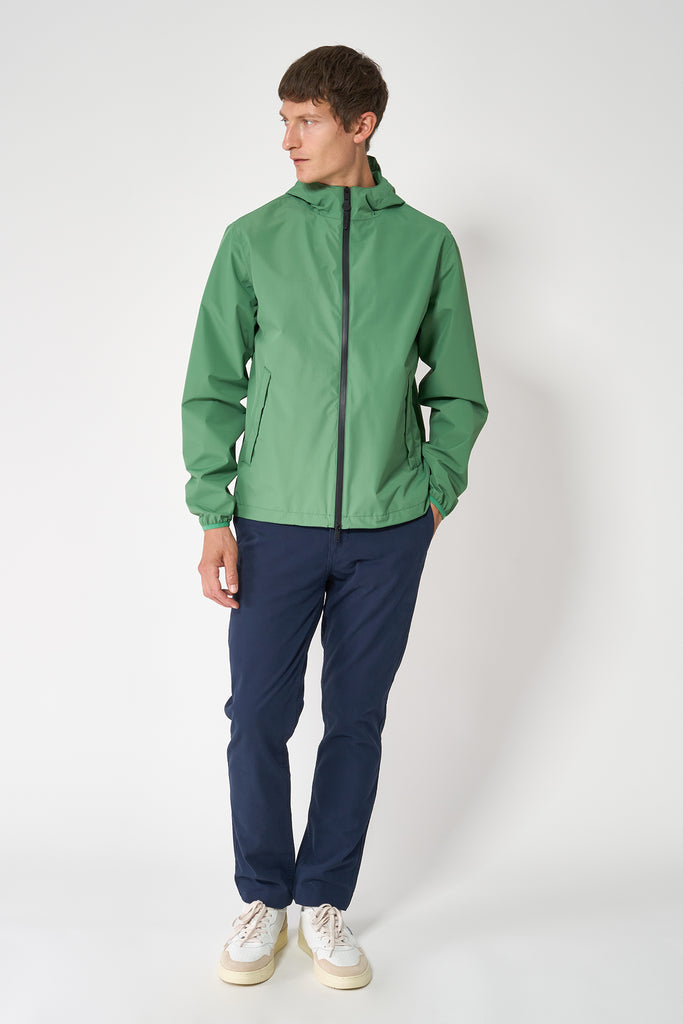  Chaqueta Tantä de HOMBRE Liutis es impermeable. Verde 