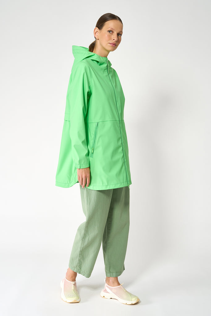  Chaqueta impermeable Brouillard de Mujer Tantä. Color verde menta. 