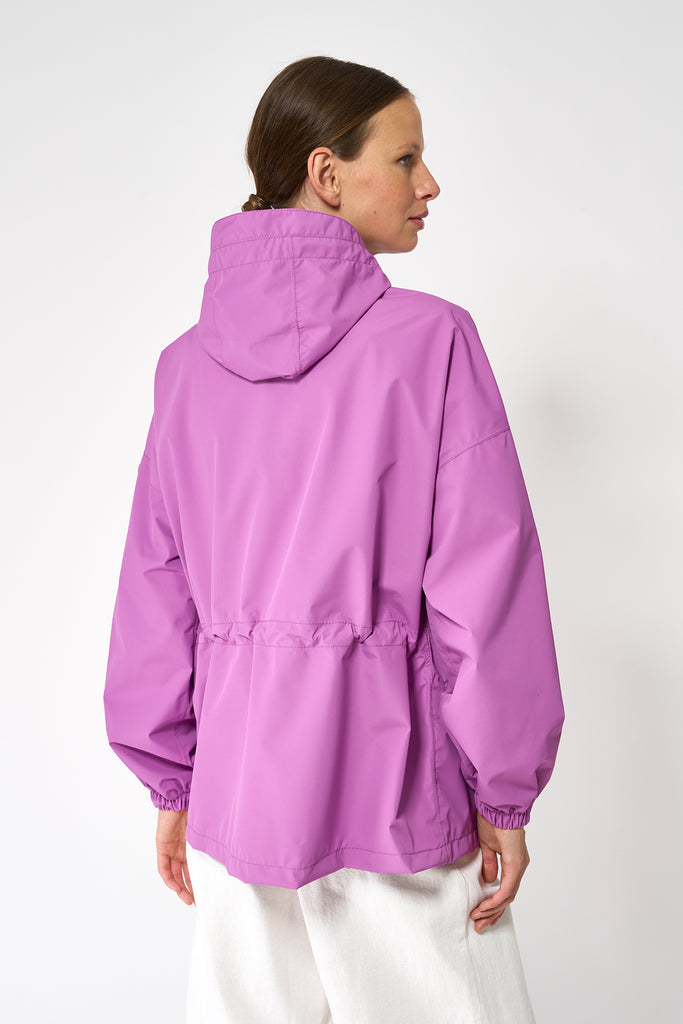 Chaqueta impermeable Lainoa de mujer Tantä  Color Violeta