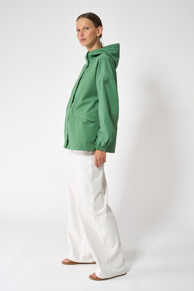 Chaqueta impermeable Lainoa de mujer Tantä  Color Verde