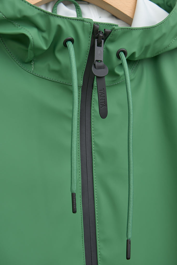 La chaqueta impermeable Ulap de Hombre Tantä. Verde