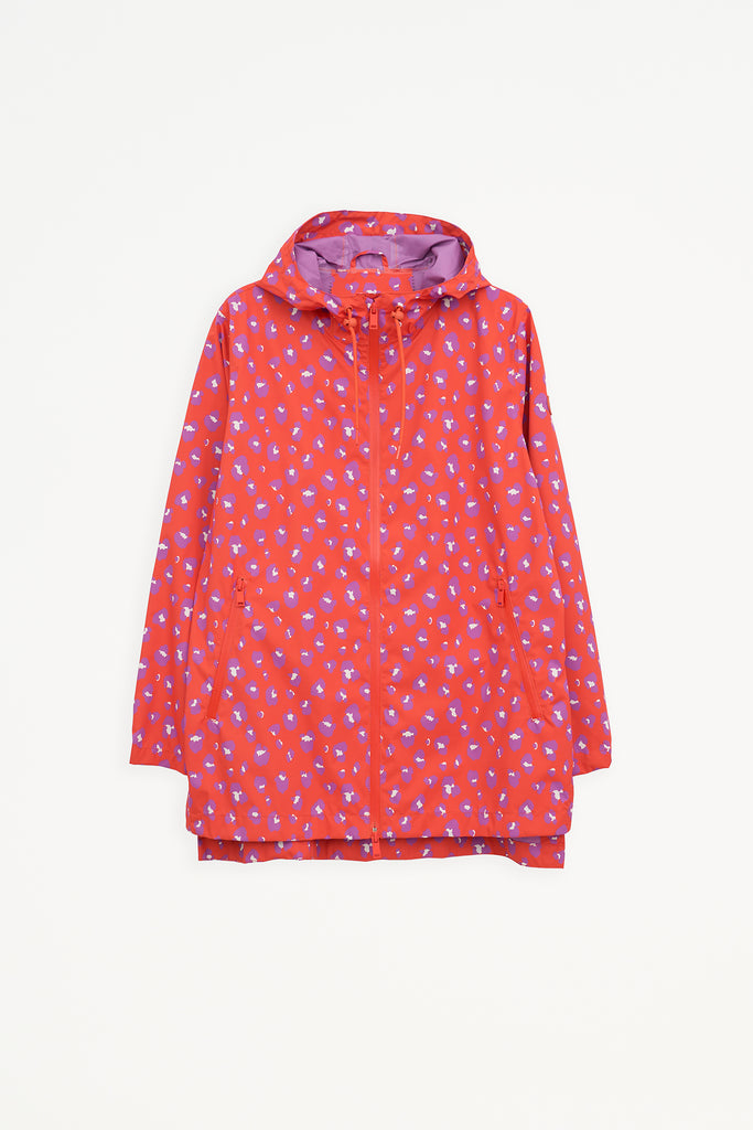  Chaqueta impermeable de Mujer Magla  con tejido impermeable de poliéster reciclado. Tantä. Color rojo estampado