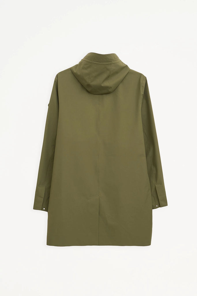 Trench o gabardina sin costuras Tantä de hombre verde.